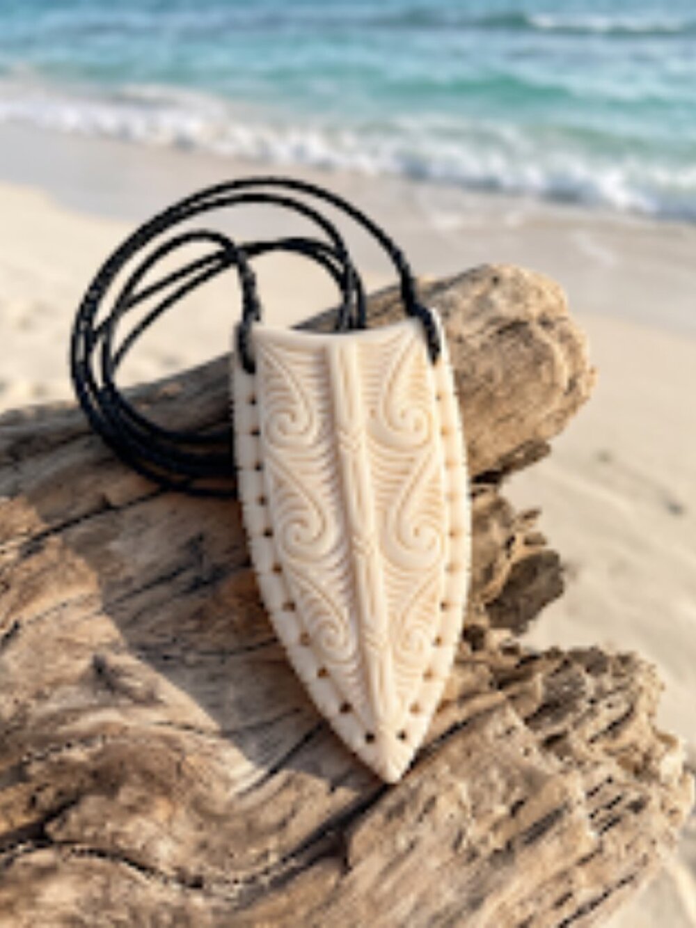 Bone Spearhead Maori Carved Pendant Out of New Zealand